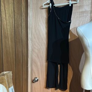 Moda International Black Classic 2 piece